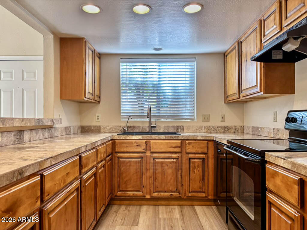4213 West Calavar Road Phoenix, AZ 85053 - Photo 7 of 20 Kitchen 1