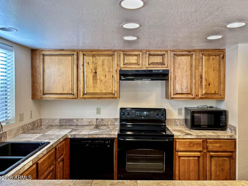 4213 West Calavar Road Phoenix, AZ 85053 - Photo 8 of 20 Kitchen 2