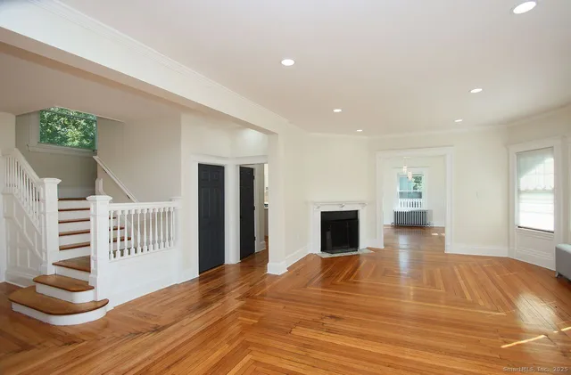 $4,000 | 62 Whitney Street, Hartford, CT 06105