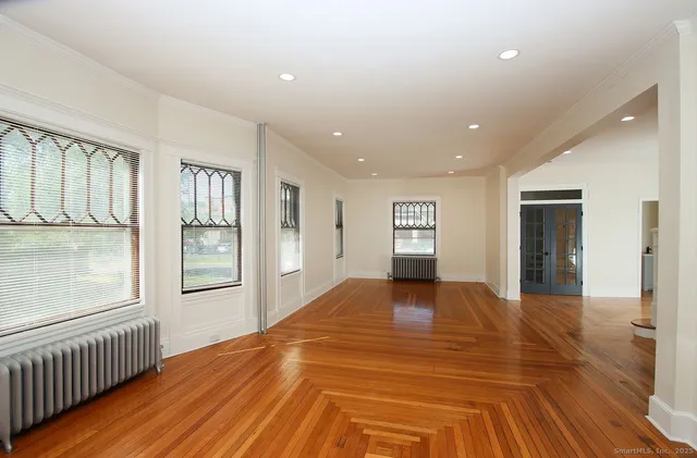 $4,000 | 62 Whitney Street, Hartford, CT 06105