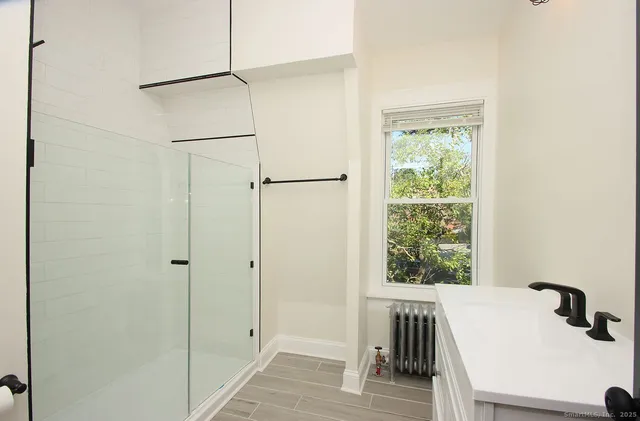 $4,000 | 62 Whitney Street, Hartford, CT 06105