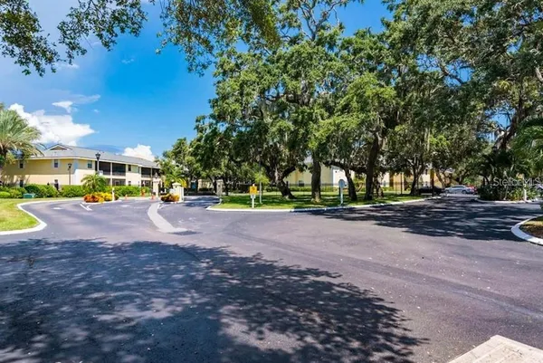 $3,000 | 3001 58th Avenue South, Unit 1014, St. Petersburg, FL 33712