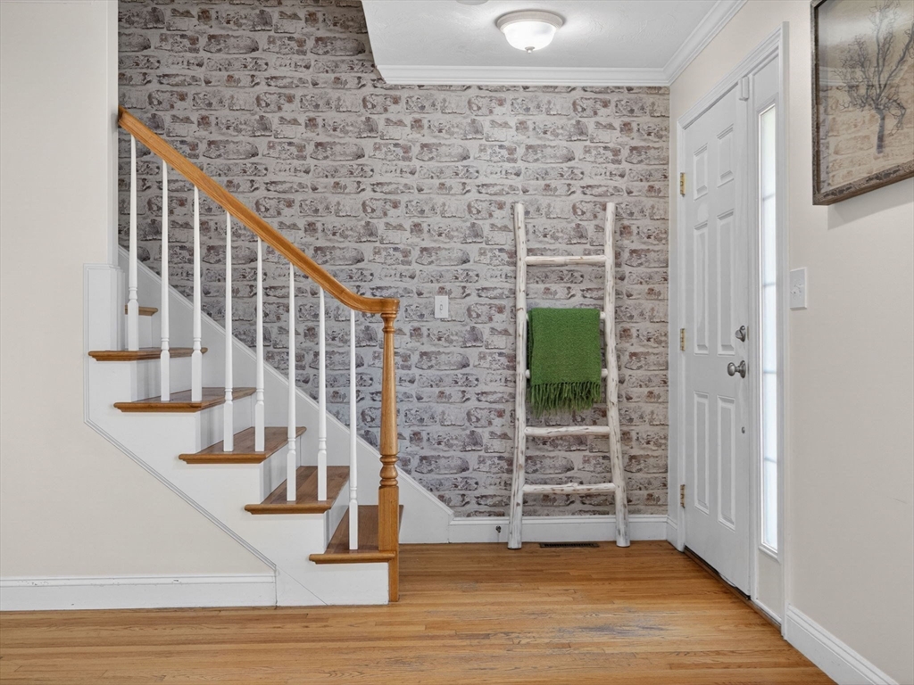 189 Grove Street, Unit 2 Waltham, MA 02453 - Photo 7 of 30