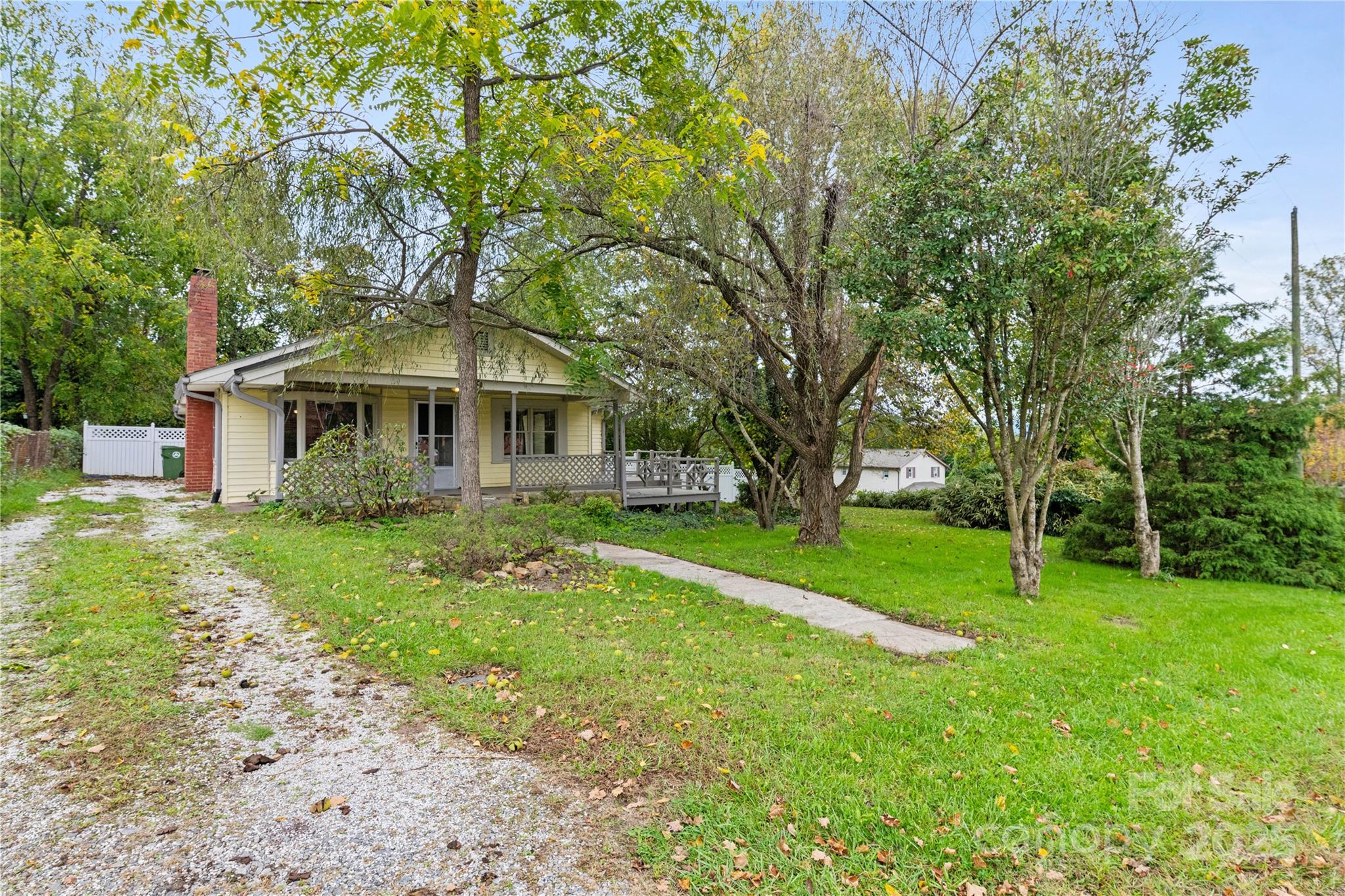 29 Le-An-Hurst Road Asheville, NC 28803 - Photo 2 of 22 a front view of a house with a yard