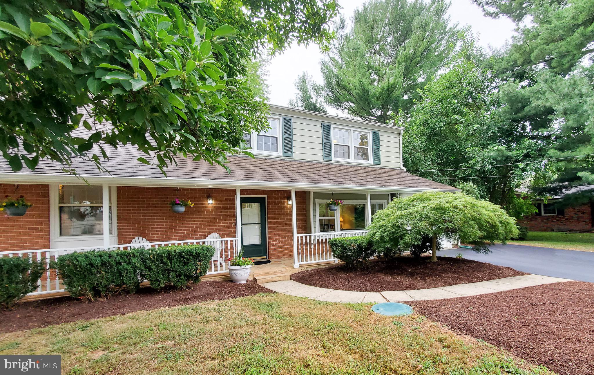 13908 Schaeffer Road Germantown, MD 20874 - Photo 4 of 72 Gallery Image 4