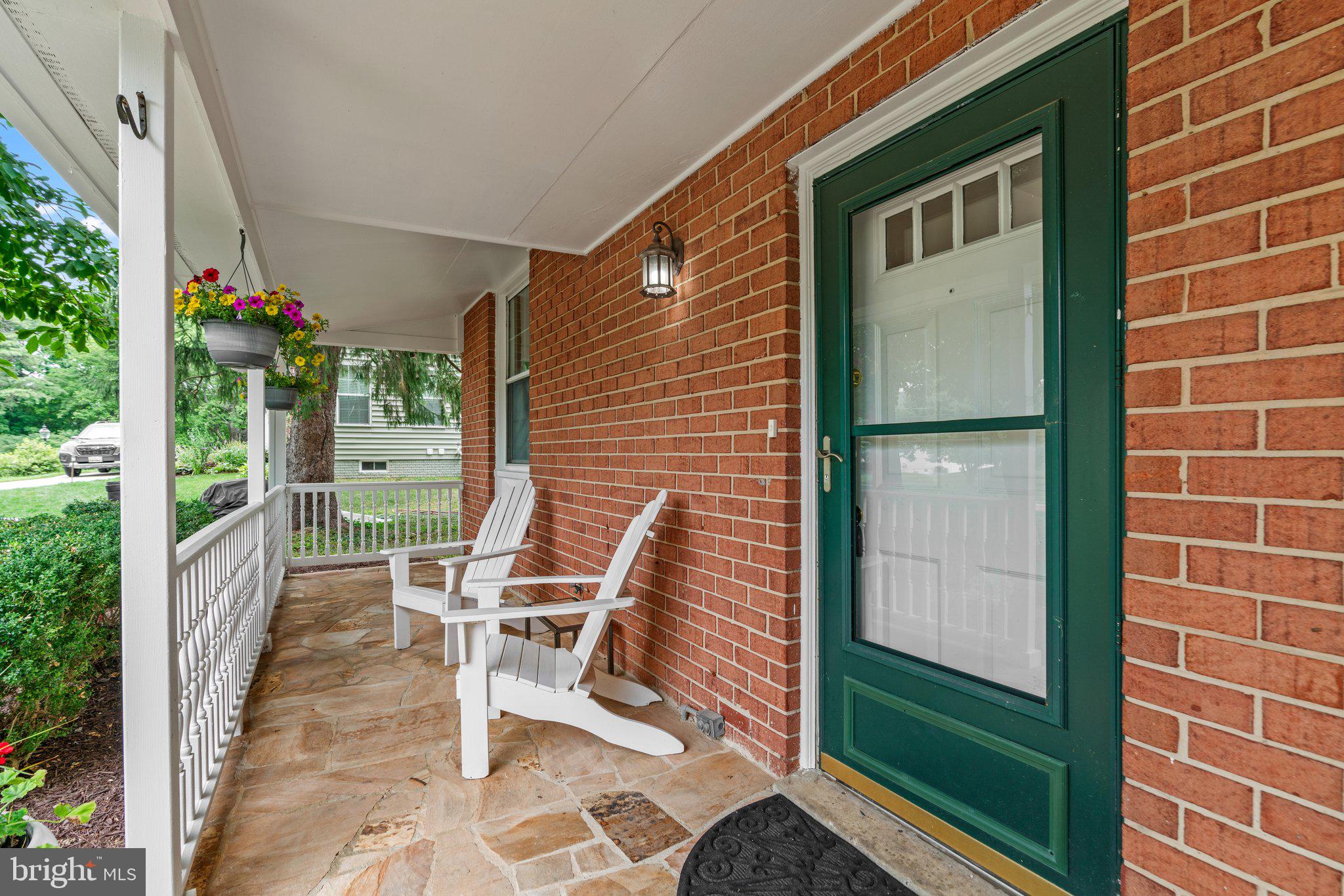 13908 Schaeffer Road Germantown, MD 20874 - Photo 6 of 72 Gallery Image 6