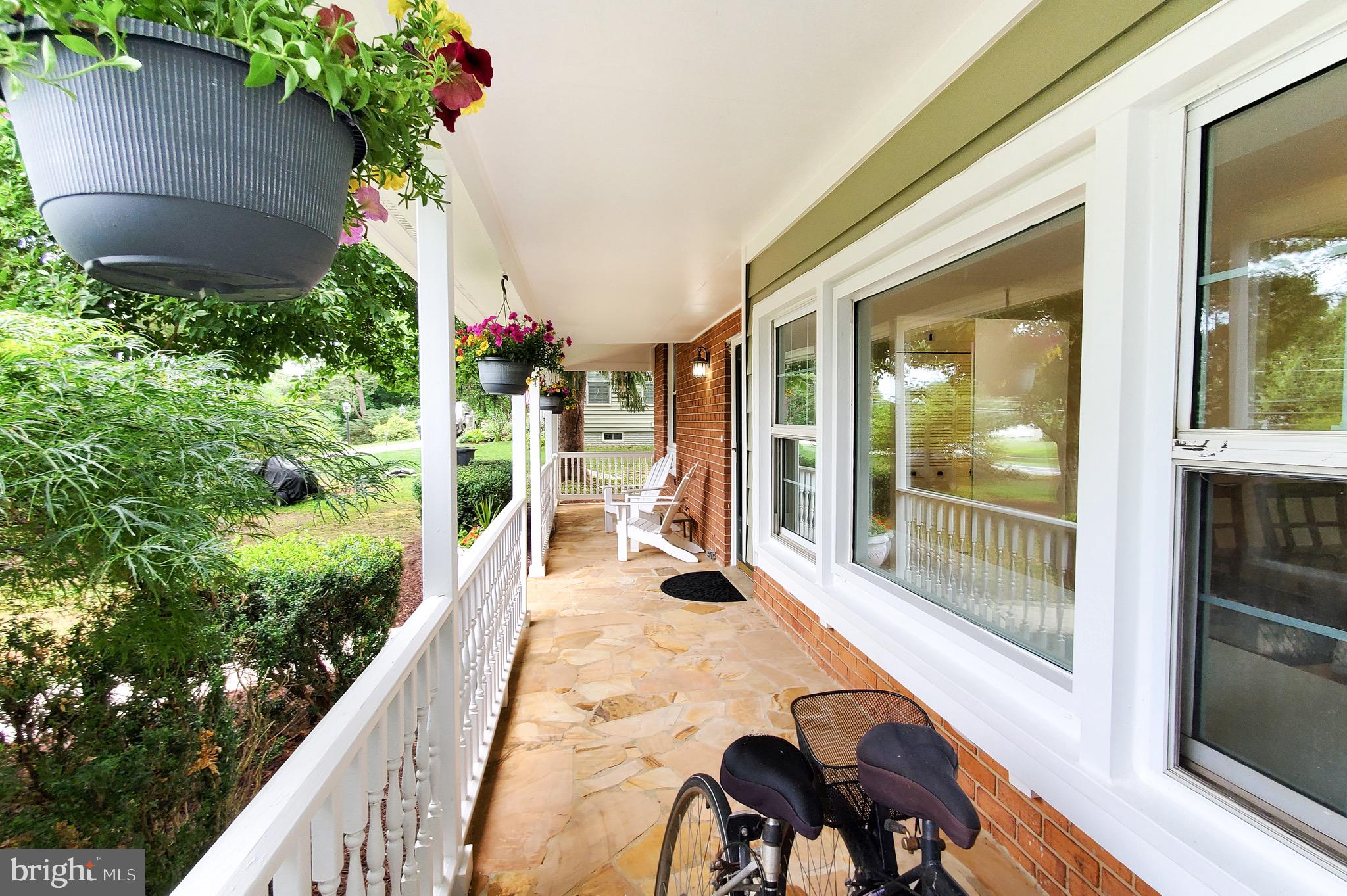 13908 Schaeffer Road Germantown, MD 20874 - Photo 8 of 72 Gallery Image 8