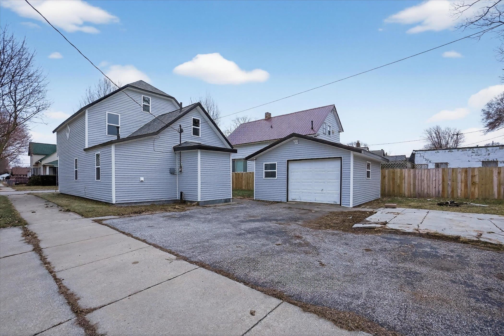 400 Fraser Street Bay City, MI 48708 - Photo 4 of 42