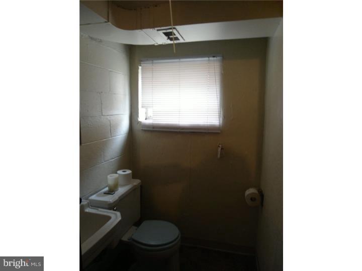 8914 Blue Grass Road Philadelphia, PA 19152 - Photo 14 of 17 Bathroom