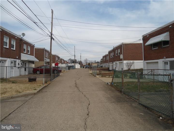 8914 Blue Grass Road Philadelphia, PA 19152 - Photo 17 of 17 View in Back