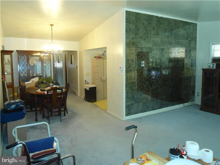 8914 Blue Grass Road Philadelphia, PA 19152 - Photo 4 of 17 Dining Room