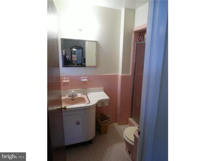 8914 Blue Grass Road Philadelphia, PA 19152 - Photo 8 of 17 Master Bathroom
