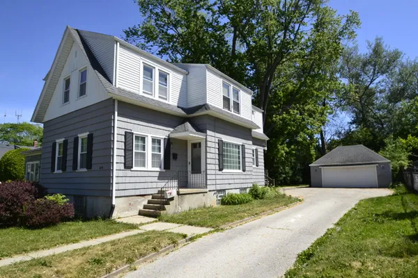 $300,000 | 839 West Glendale Avenue, Glendale, WI 53209