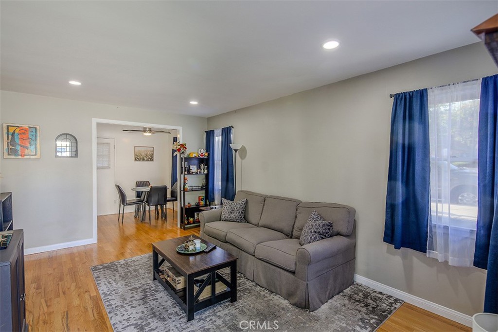 630 West Foothill Boulevard Monrovia, CA 91016 - Photo 4 of 28