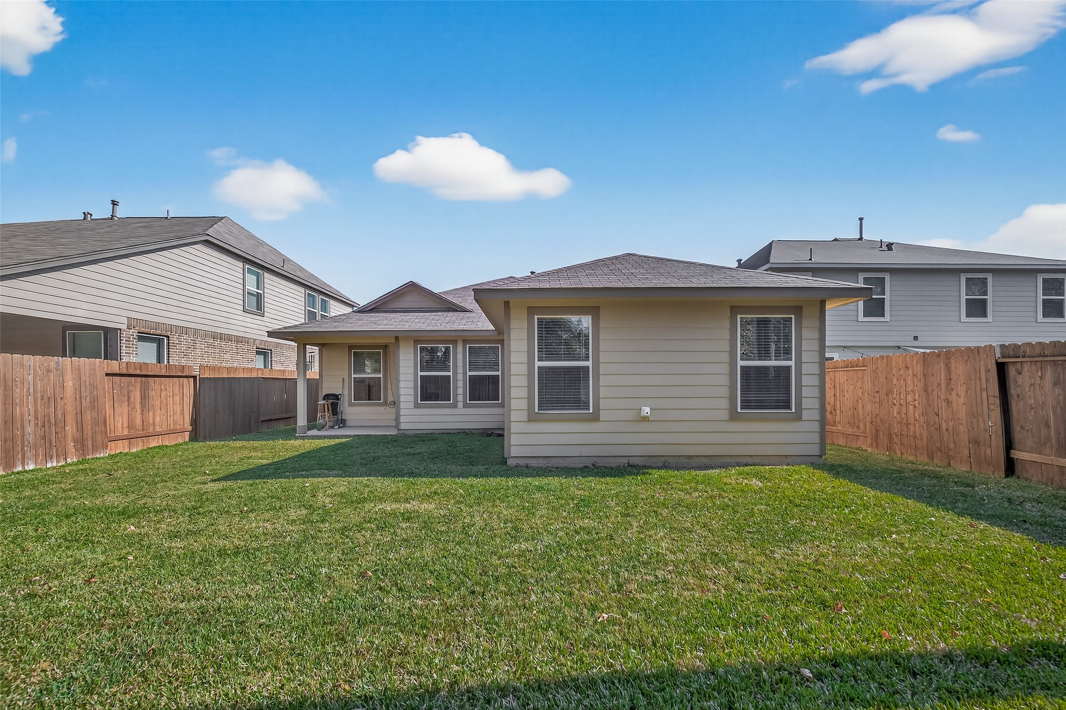 11311 Cascading Stream Way Houston, TX 77044 - Photo 30 of 33 a front view of a house with a garden