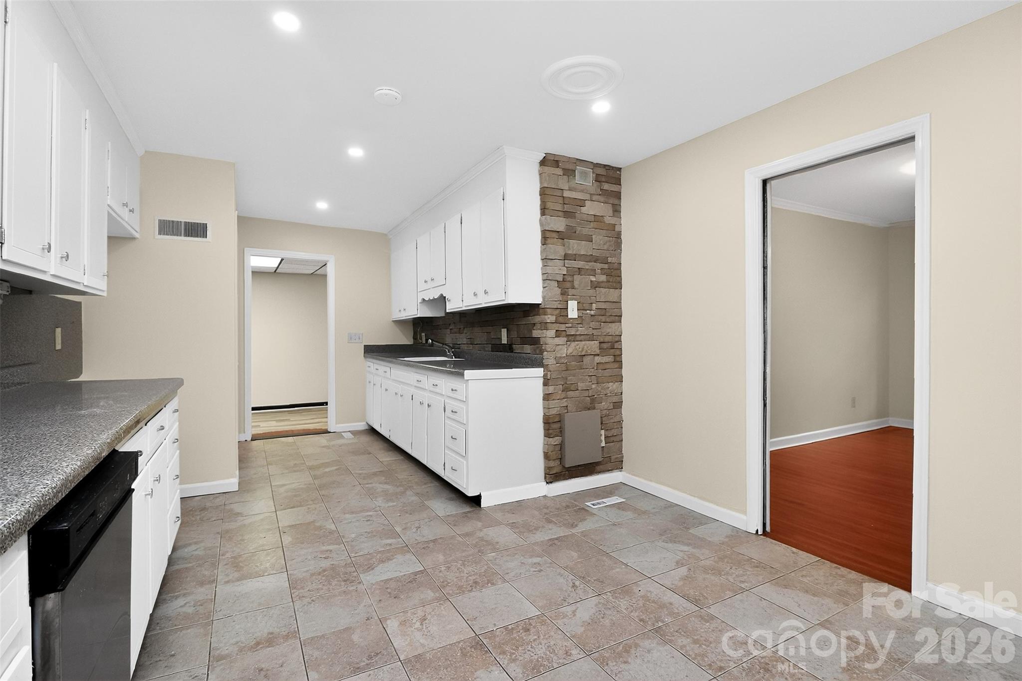 7007 Crossridge Road Charlotte, NC 28214 - Photo 14 of 44