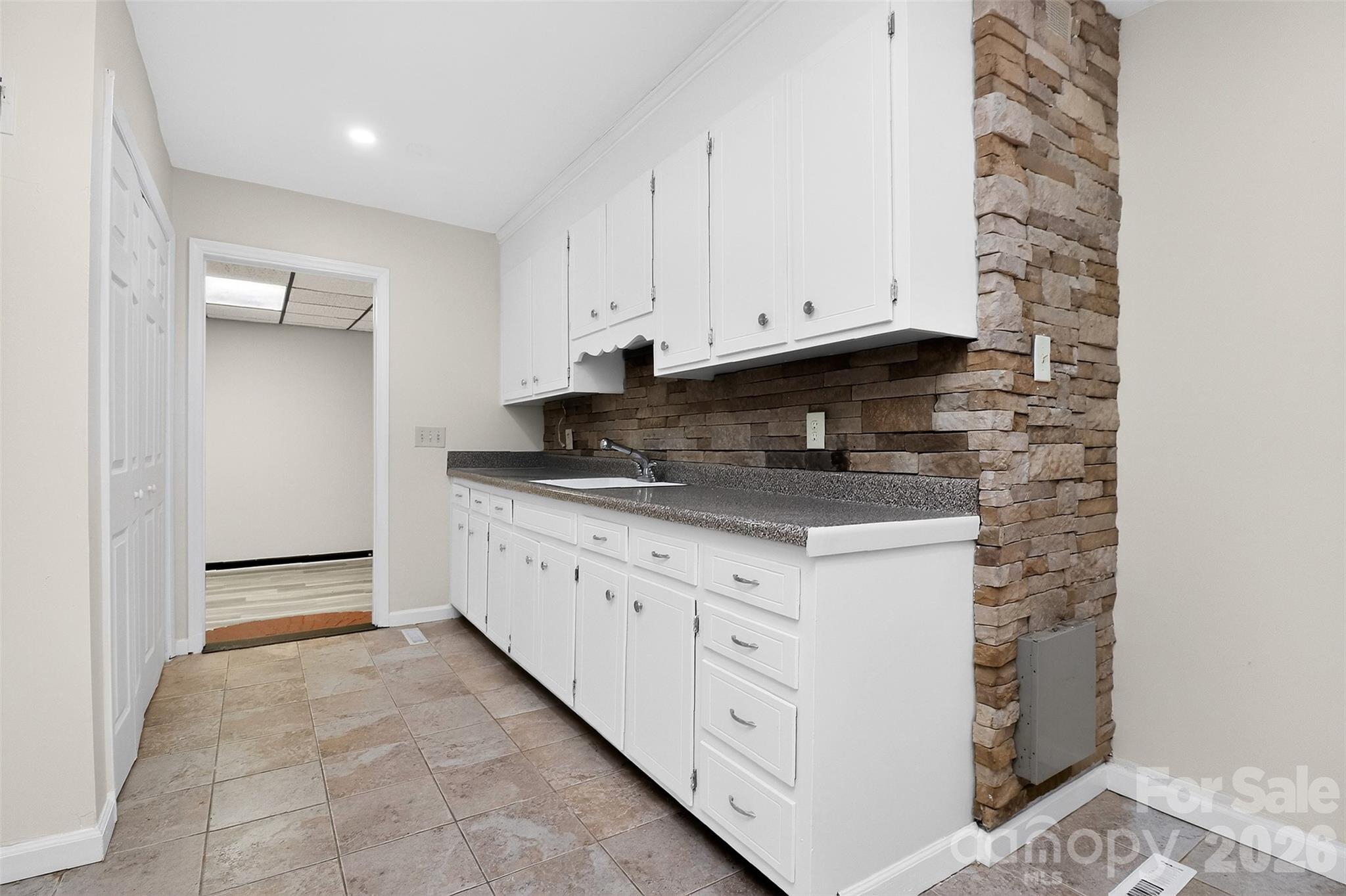 7007 Crossridge Road Charlotte, NC 28214 - Photo 17 of 44
