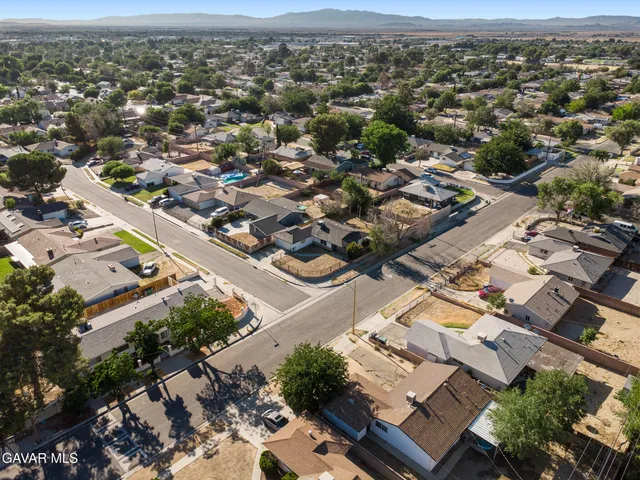 $2,400 | 639 East Ovington Street, Lancaster, CA 93535