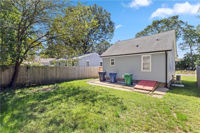 $300,000 | 90 Tampa Avenue, Warwick, RI 02889