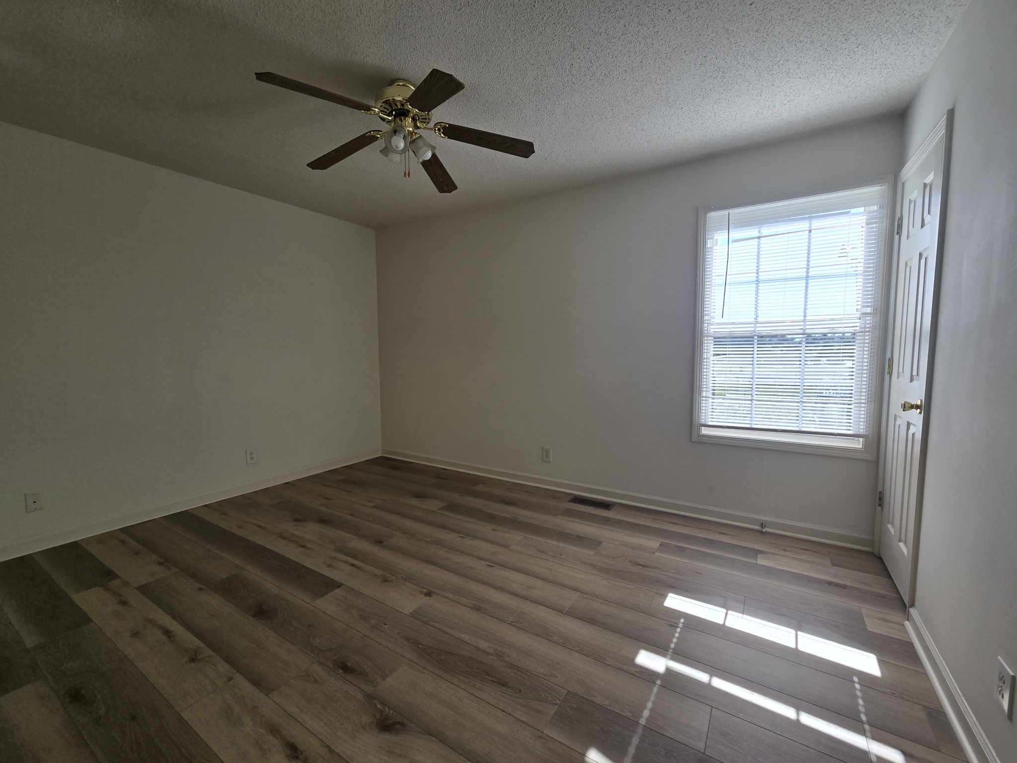 225 Tree Line Drive Oak Grove, KY 42262 - Photo 16 of 17 en empty room with window