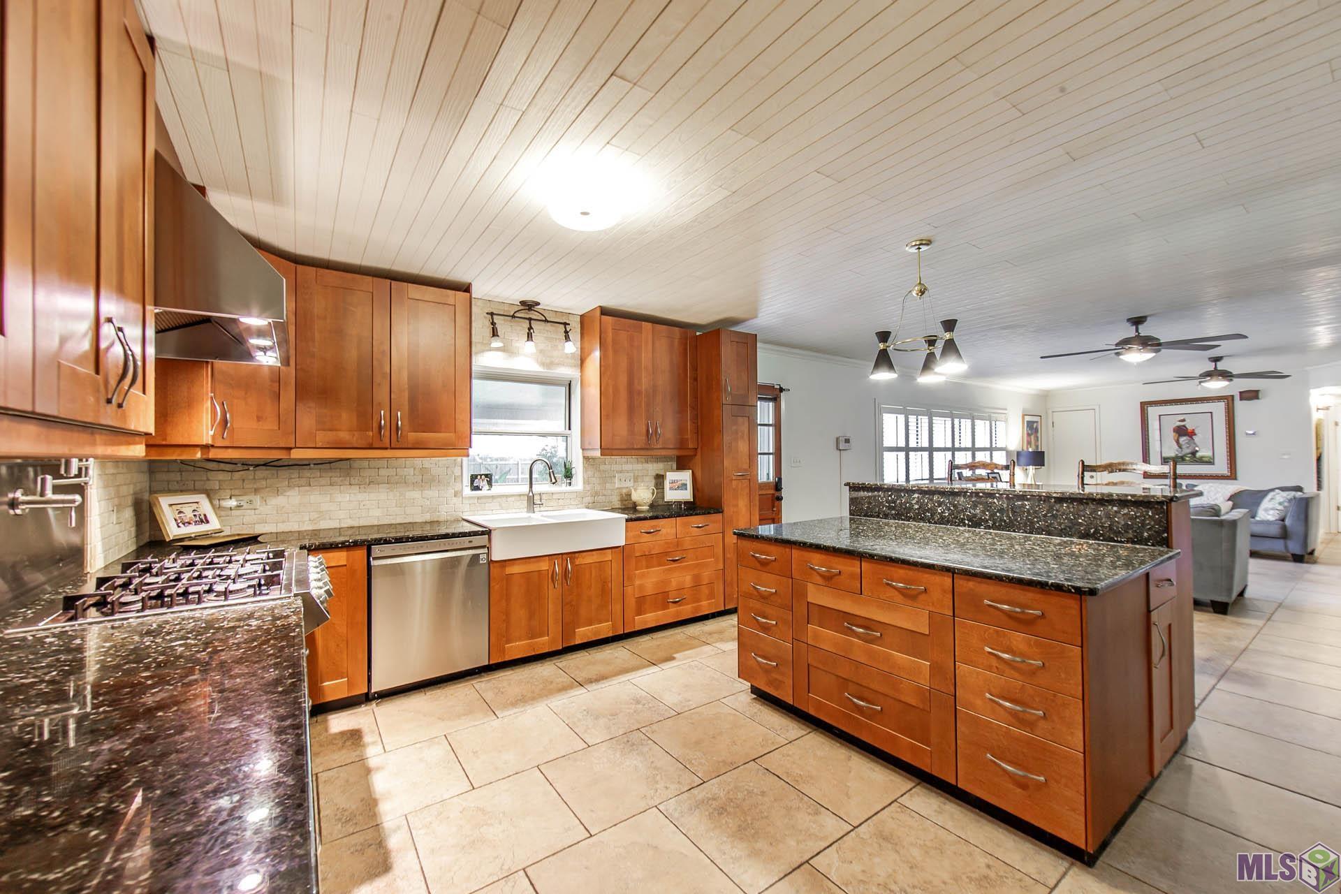 105 General Lee Street Houma, LA 70360 - Photo 3 of 12