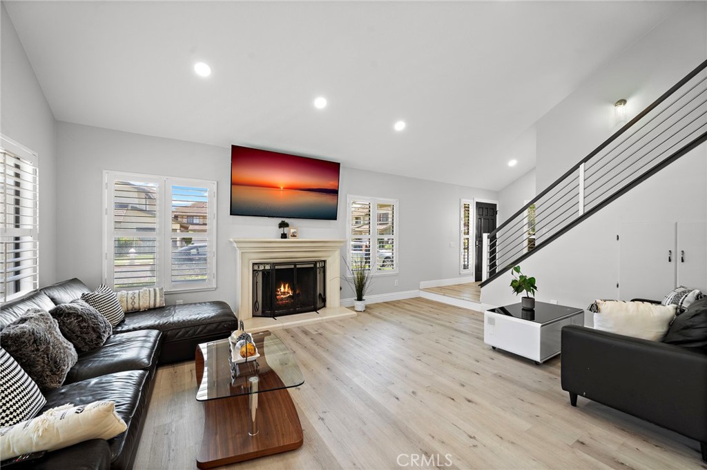 Beautifully Upgraded w/ High Ceilings & Recessed Light
