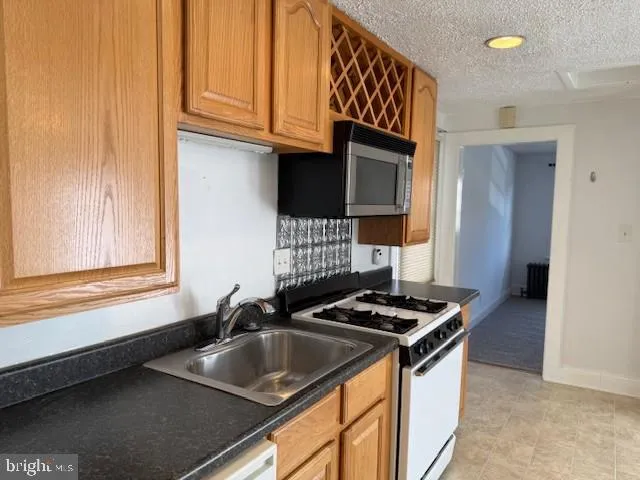 $1,725 | 15 Brewer Avenue, Unit B, Annapolis, MD 21401
