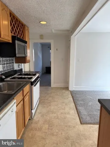 $1,725 | 15 Brewer Avenue, Unit B, Annapolis, MD 21401