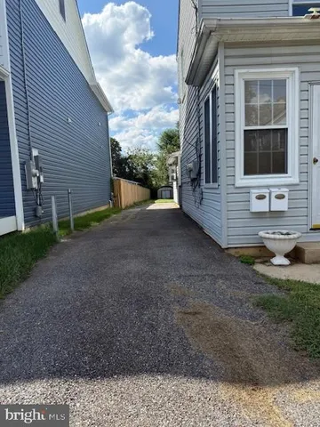 $1,725 | 15 Brewer Avenue, Unit B, Annapolis, MD 21401