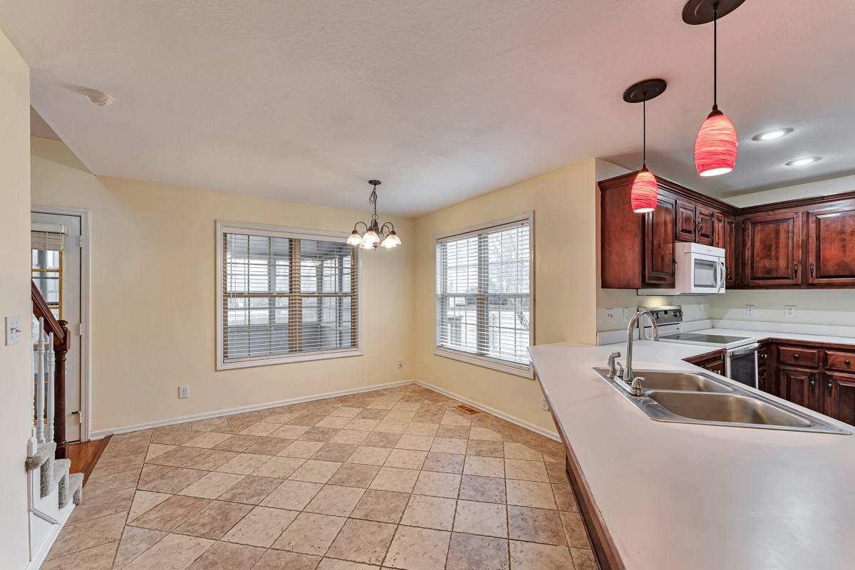 1805 Springs Inn Road Clarksville, TN 37043 - Photo 12 of 25 Gallery Image 12