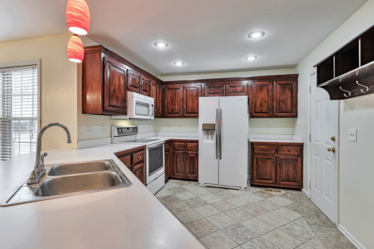 1805 Springs Inn Road Clarksville, TN 37043 - Photo 13 of 25 Gallery Image 13