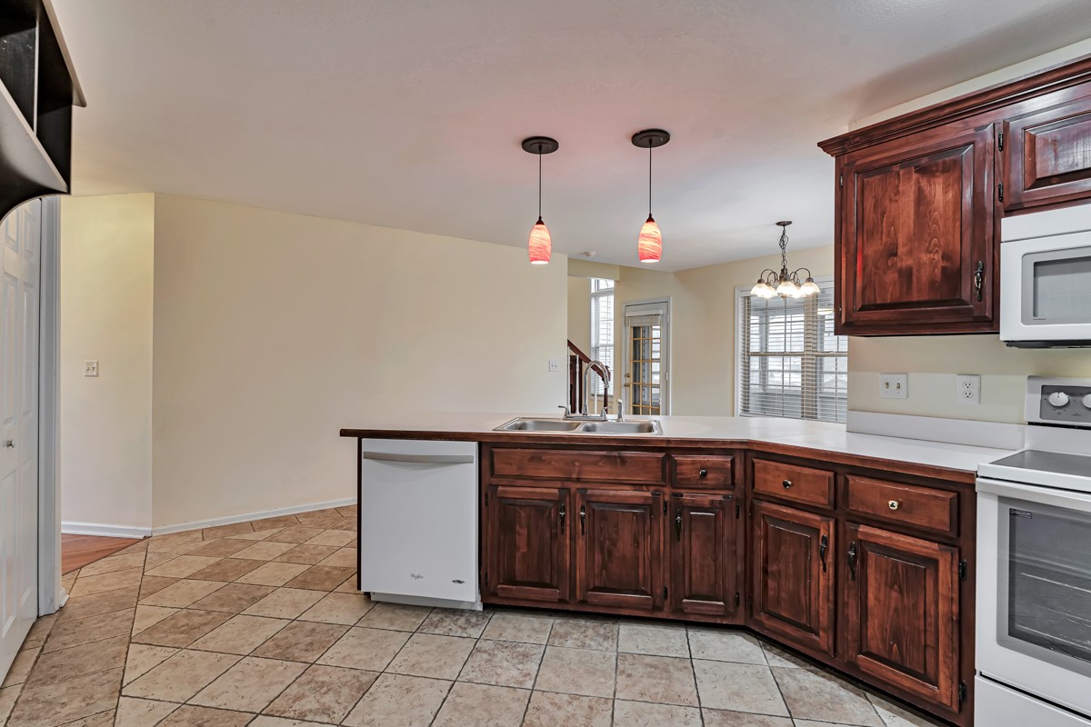 1805 Springs Inn Road Clarksville, TN 37043 - Photo 14 of 25 Gallery Image 14