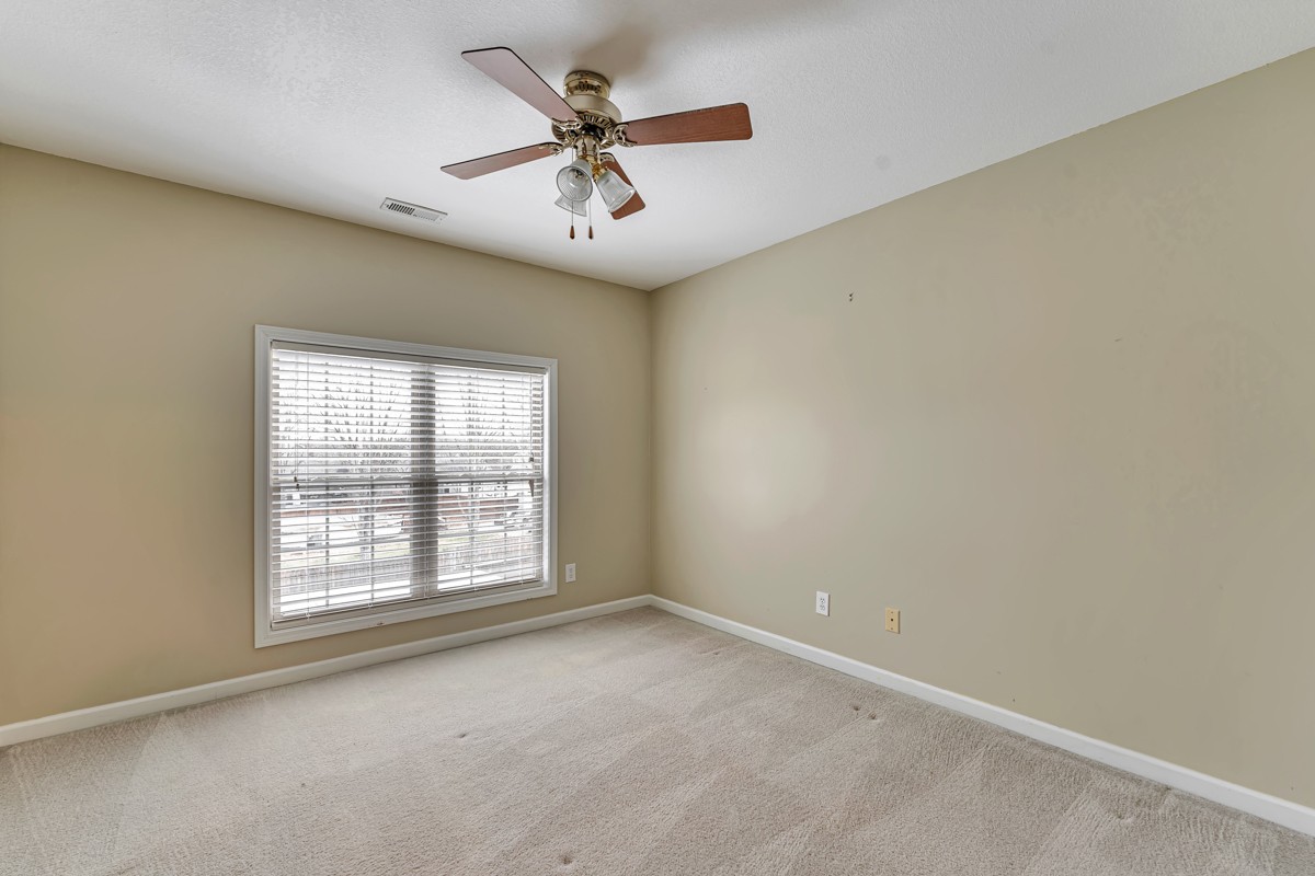 1805 Springs Inn Road Clarksville, TN 37043 - Photo 15 of 25 Gallery Image 15