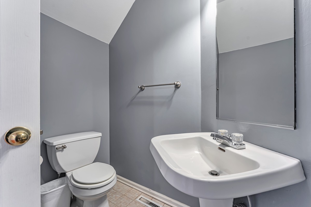 1805 Springs Inn Road Clarksville, TN 37043 - Photo 4 of 25 Gallery Image 4