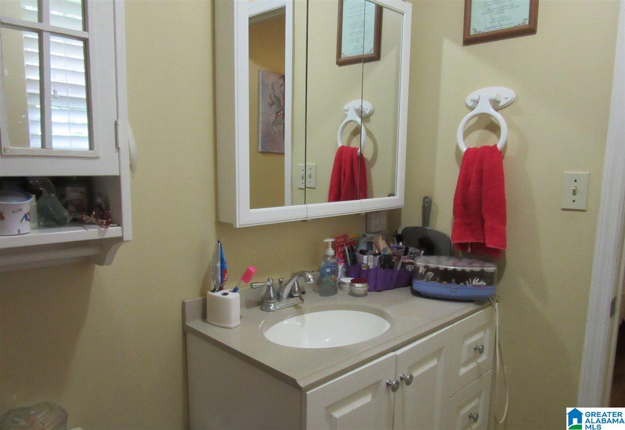 3260 Highway 27 Oneonta Al Oneonta, AL 35121 - Photo 20 of 37