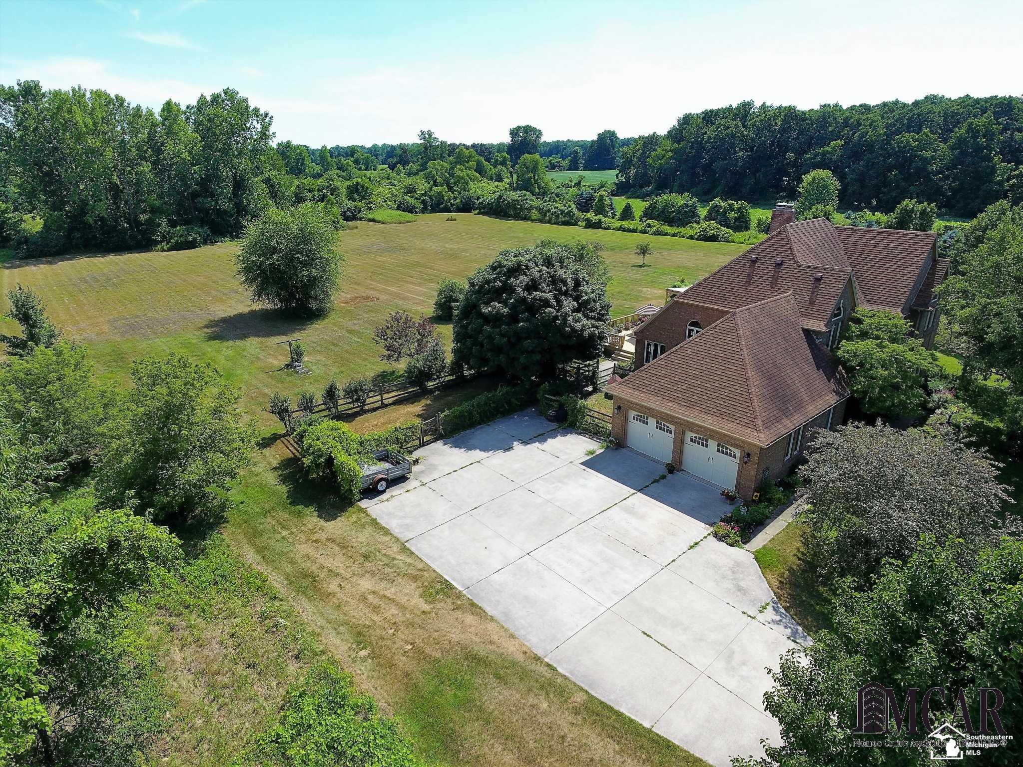 16133 Albain Road Petersburg, MI 49270 - Photo 2 of 26 Gallery Image 2