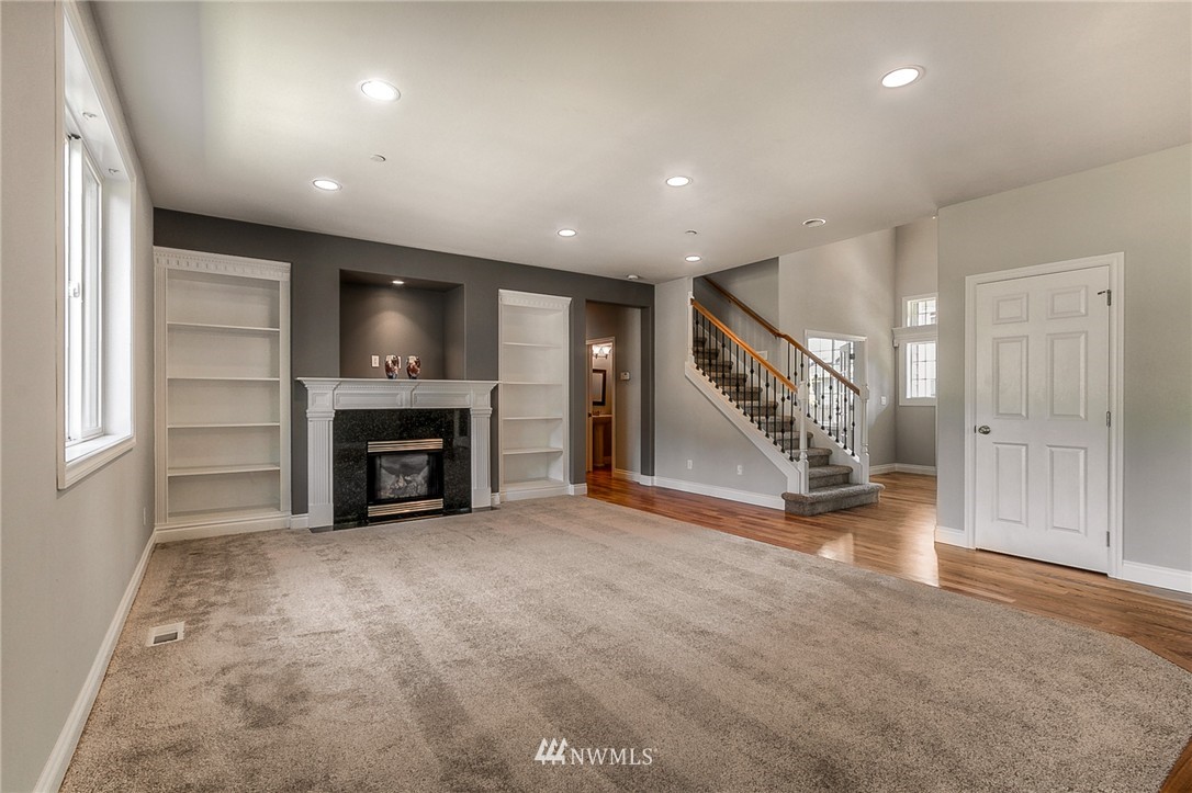 2011 Elma Place Northeast Renton, WA 98059 - Photo 11 of 24