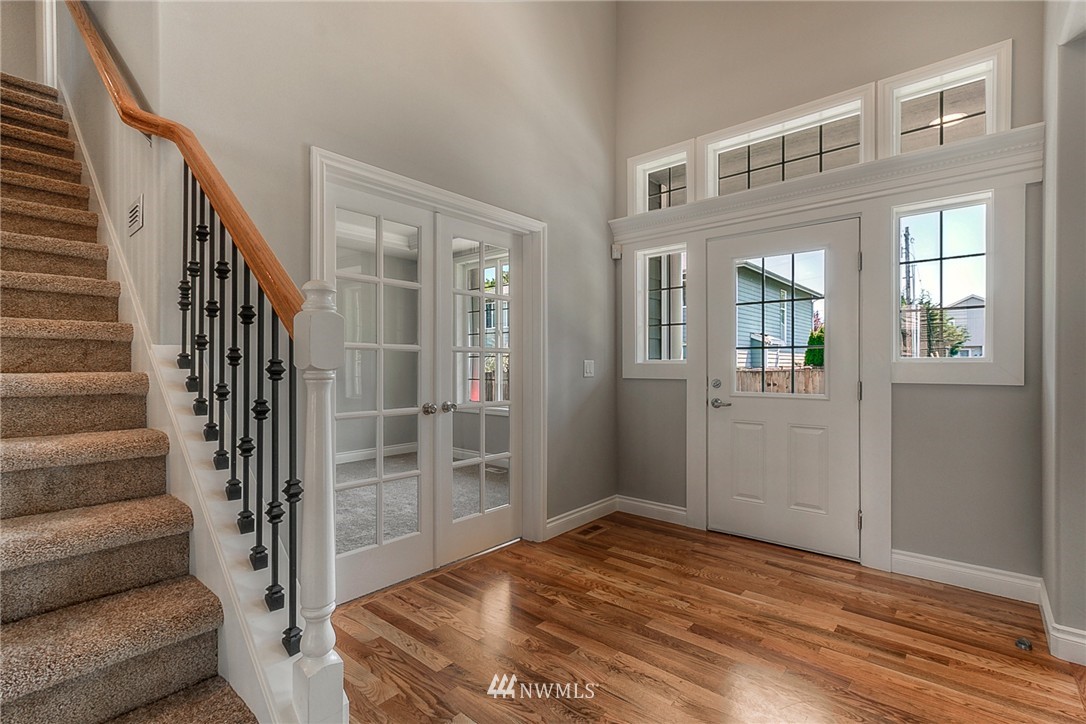 2011 Elma Place Northeast Renton, WA 98059 - Photo 14 of 24