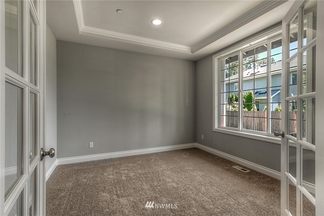 2011 Elma Place Northeast Renton, WA 98059 - Photo 15 of 24