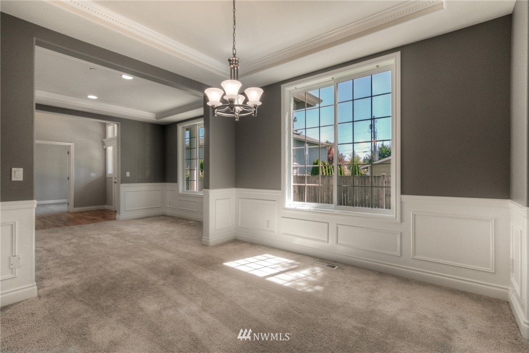 2011 Elma Place Northeast Renton, WA 98059 - Photo 5 of 24