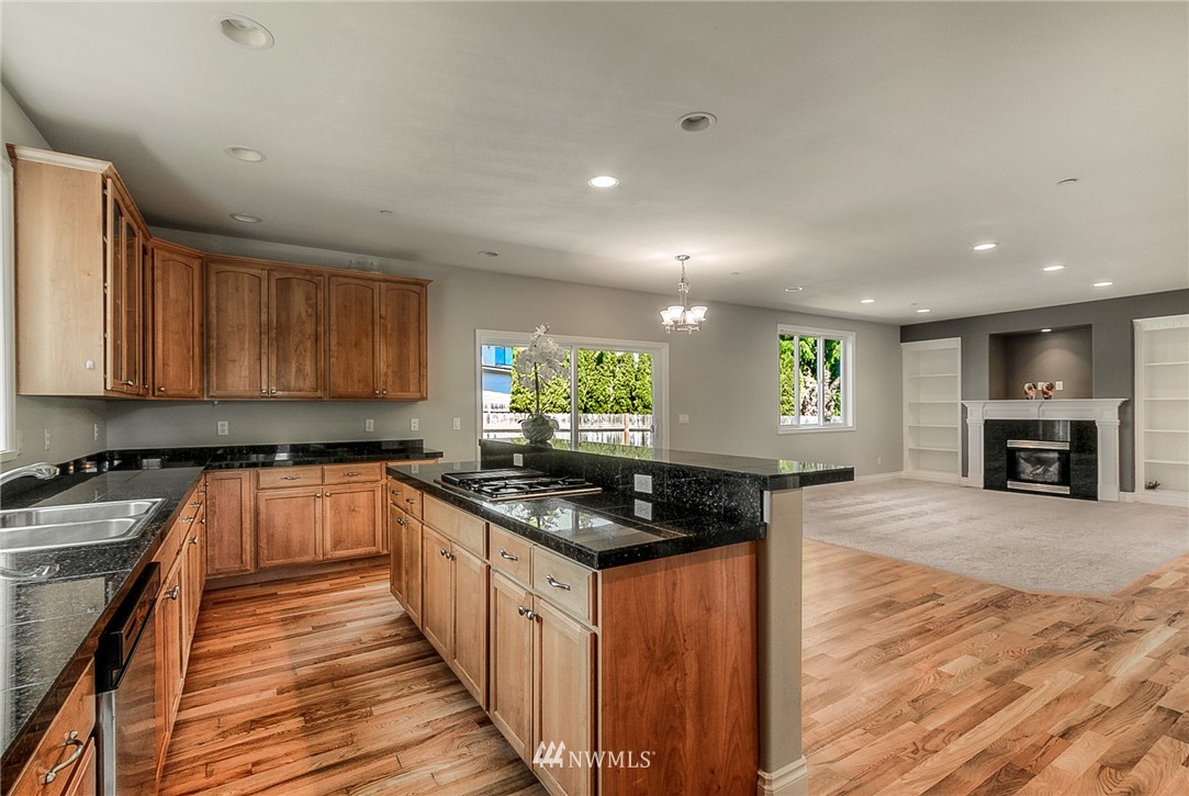 2011 Elma Place Northeast Renton, WA 98059 - Photo 7 of 24