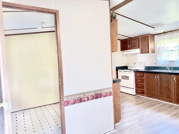 $65,000 | 66 West Pine Street, Nortonville, KY 42442