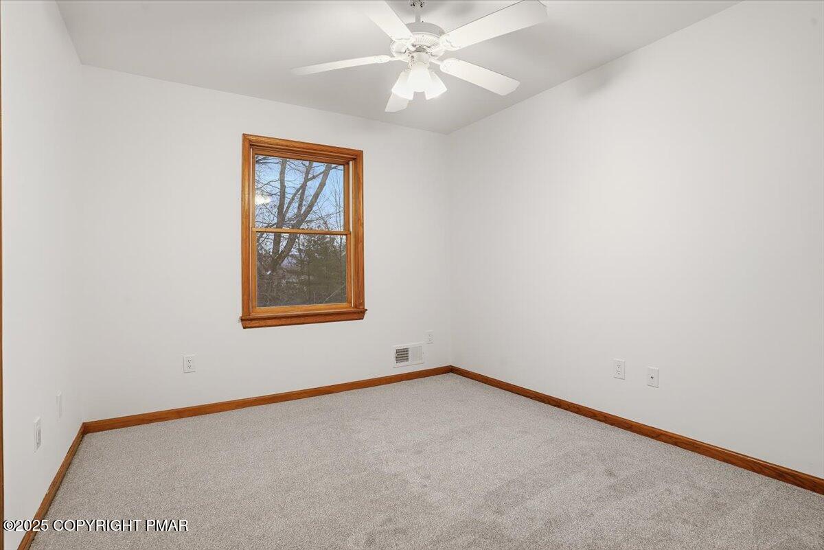 1395 Kelly Road Stroudsburg, PA 18360 - Photo 39 of 48 48-Photo-47