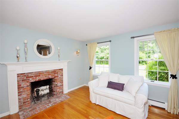 81 Poor Farm Road Harvard, MA 01451 - Photo 7 of 30