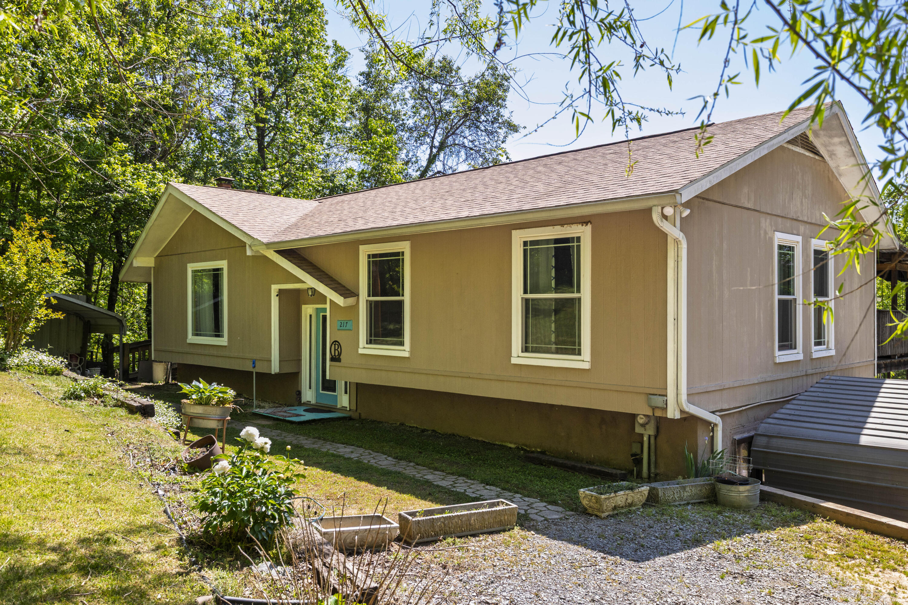 217 Roberts Road Spring City, TN 37381 - Photo 47 of 52 01