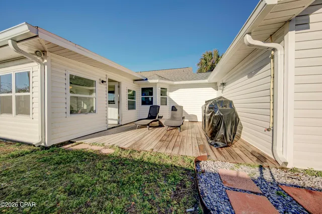 $2,400 | 1007 Cypress Avenue, Mexico Beach, FL 32456