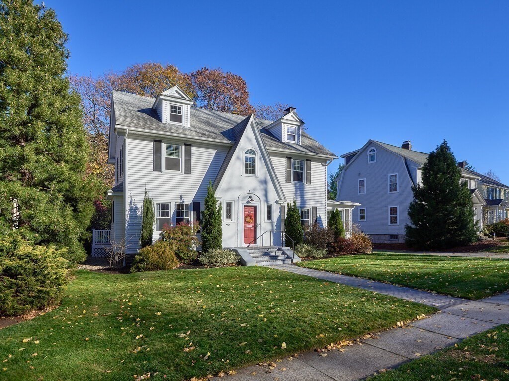 90 Coolidge Road Worcester, MA 01602 - Photo 3 of 42 Gallery Image 3
