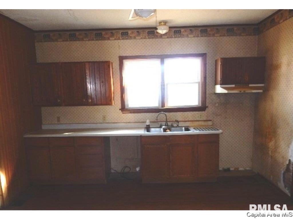 1924 South Renfro Street Springfield, IL 62703 - Photo 3 of 11