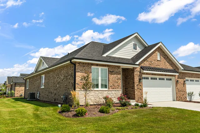 $576,000 | 12183 Morandi Court, Lemont, IL 60439