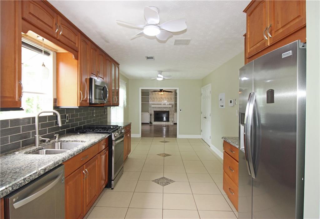 4967 Great Meadows Road Lithonia, GA 30038 - Photo 12 of 41